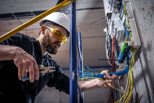Best Licensed Electrician  in Hahnville, LA
